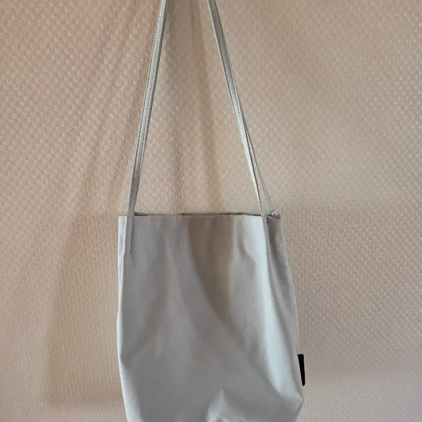 [BUNJANG] iTHEYSO Soft Slim Knit Bag / 아이띵소 소프트 슬림 니트백