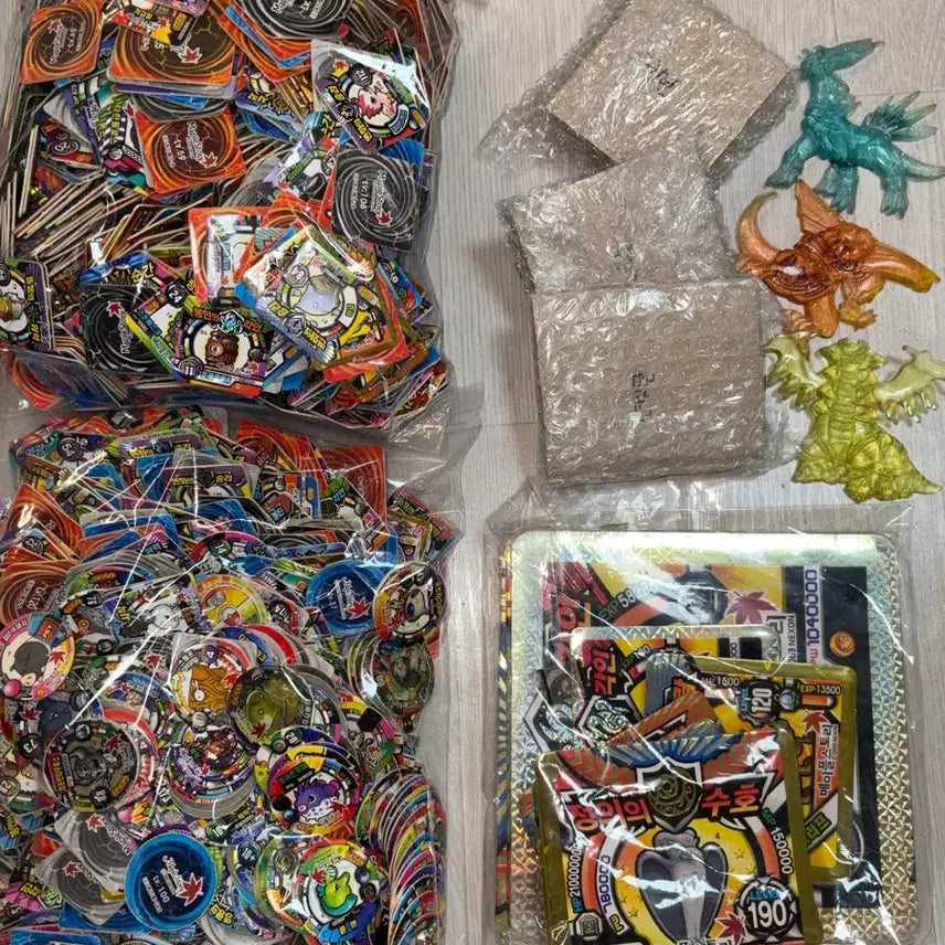 [BUNJANG] MapleStory, Pokemon, Cookie Run Sticker Collection Bundle / 딱지+띠부씰 팝니다(메이플 포켓몬 등)