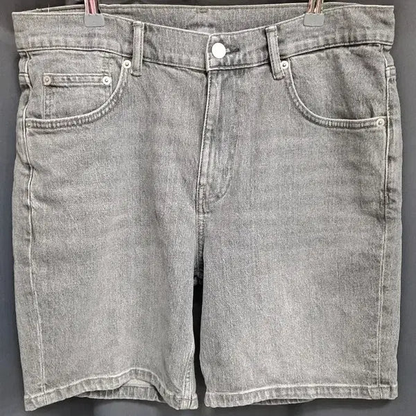 [BUNJANG] ZARA Grey Washed Denim Shorts / 자라(ZARA) 그레이 워싱 데님 반바지