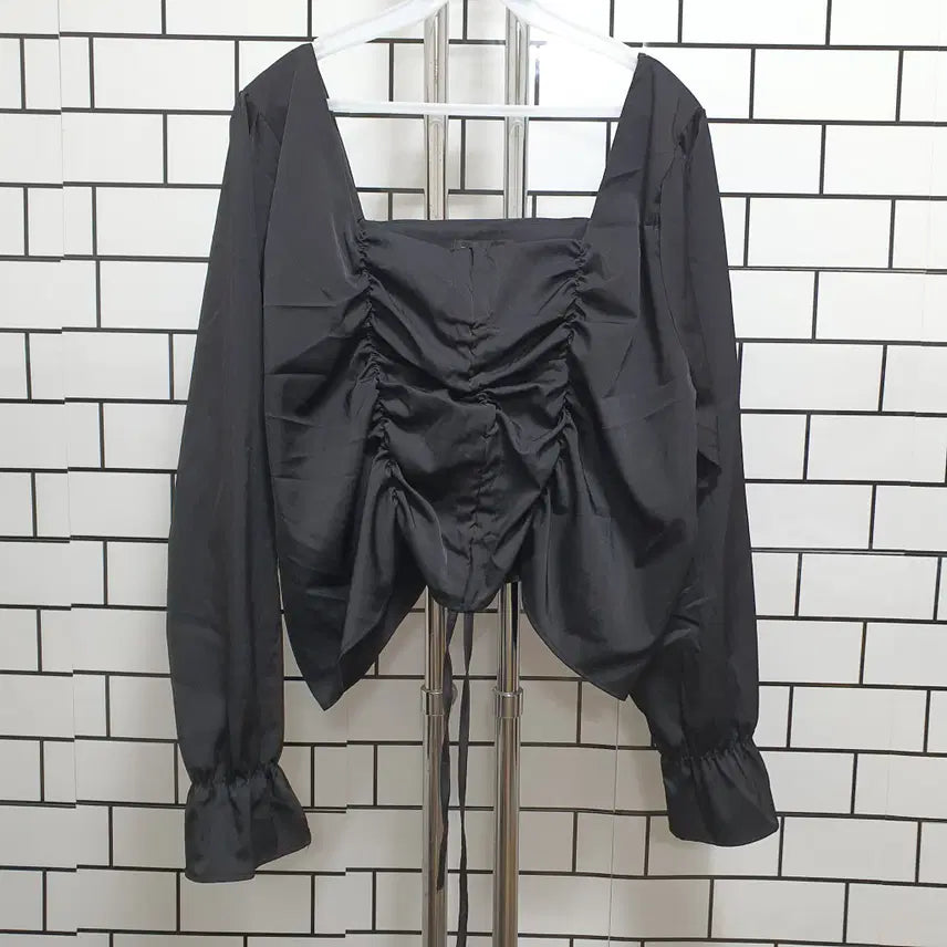 [BUNJANG] Square Neck Blouse / 형-3 스퀘어넥 블라우스