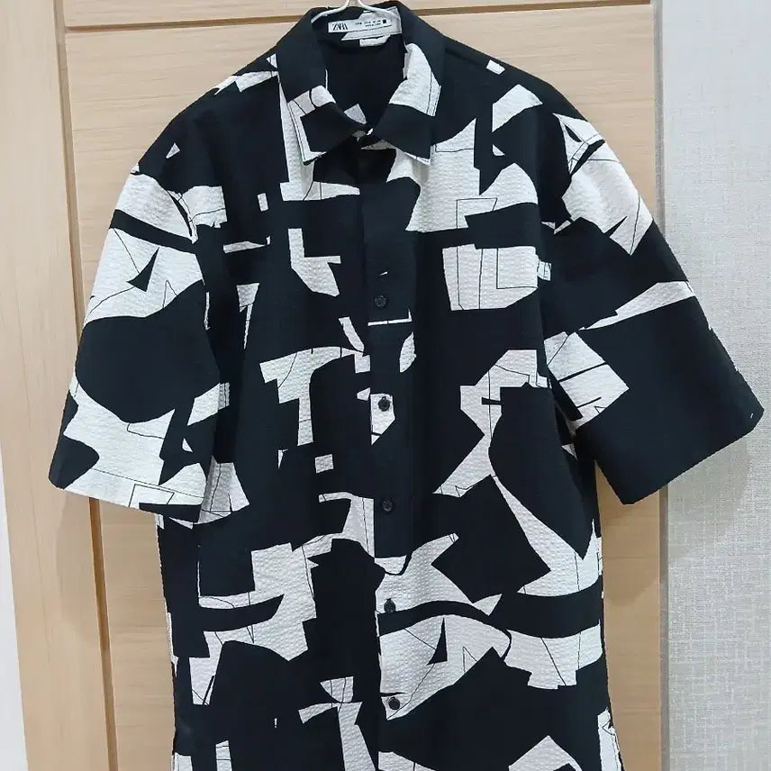 [BUNJANG] Zara Seersucker Short Sleeve Shirt / 자라 시어서커반팔 셔츠