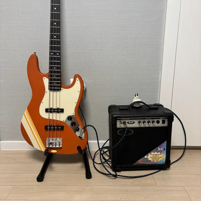 [BUNJANG] Ventibolio Pompompurin Bass Guitar and Amplifier Set / 벤티볼리오 폼폼푸린 베이스+엠프