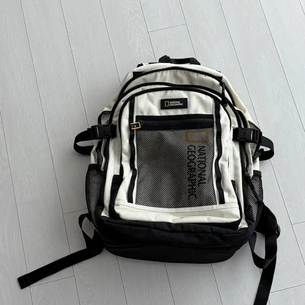 [BUNJANG] National Geographic Ivory Backpack / 내셔널지오그래픽 아이보리 백팩