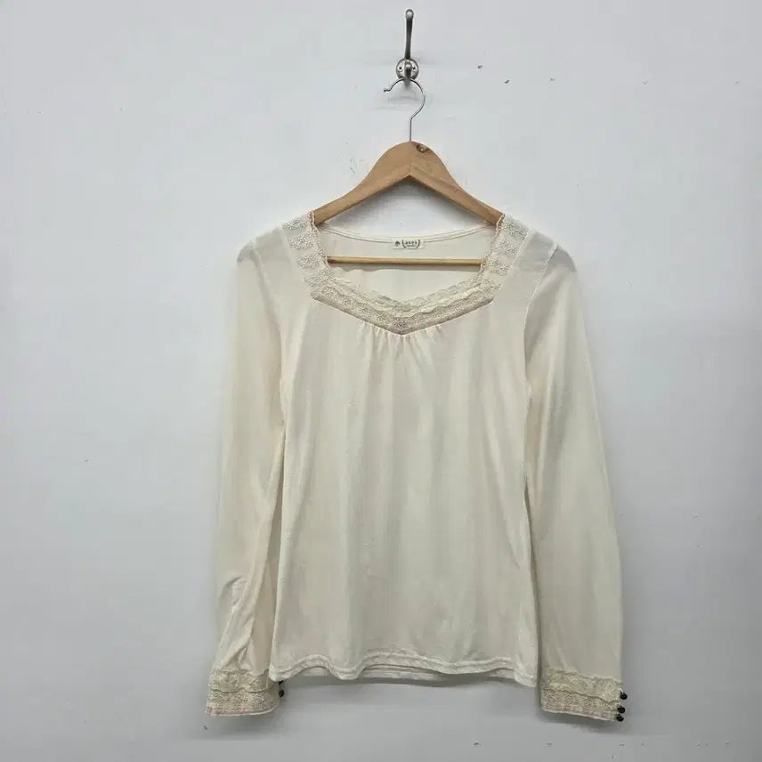 [BUNJANG] axes femme Ivory Lace Square Neck Long Sleeve T-Shirt Women's M / axes femme 아이보리 레이스 스퀘어넥 긴팔티 여m