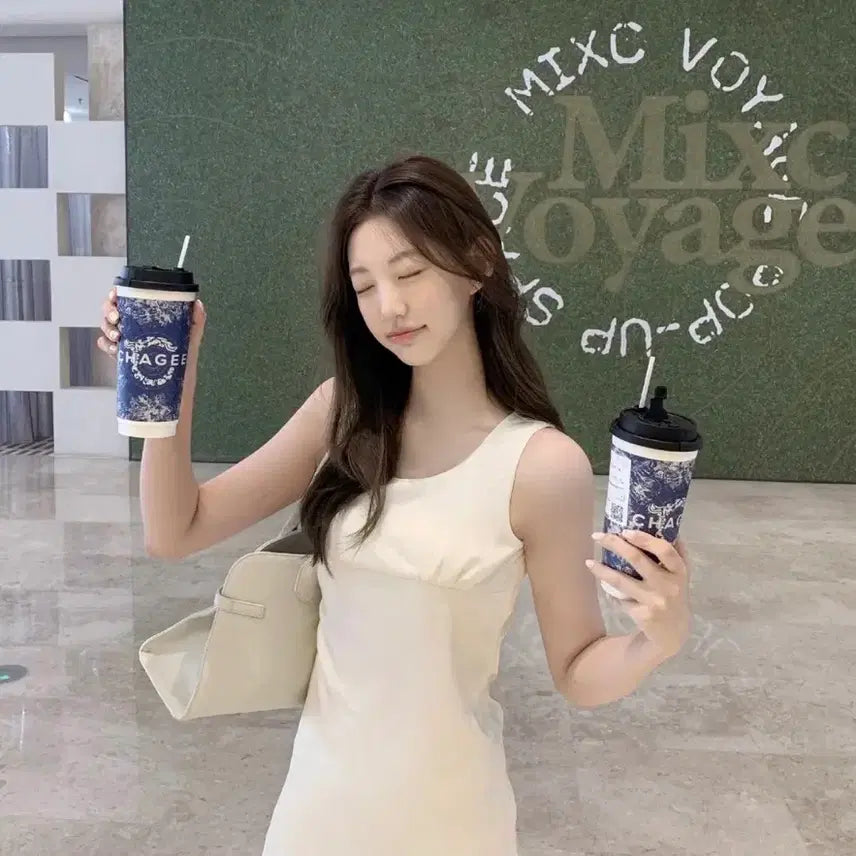 [BUNJANG] JENNIE O Arles Lace Mini Dress / 제니오 아를 레이스 미니 원피스