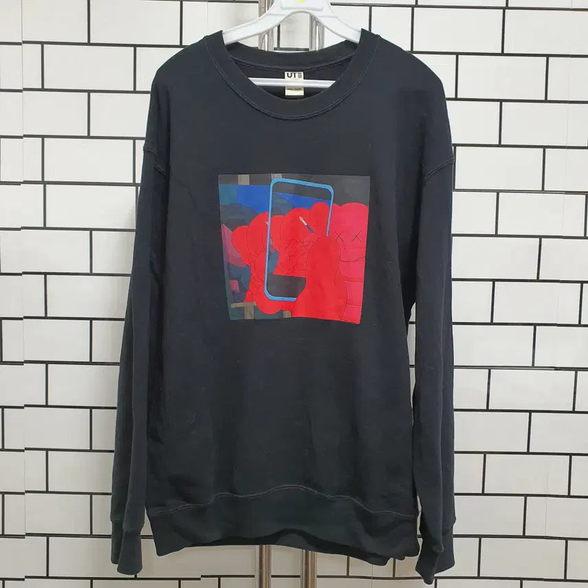 [BUNJANG] Uniqlo Printed Sweatshirt / 형-24 유니클로 프린팅 맨투맨