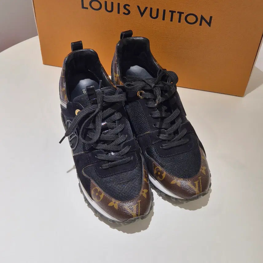 [BUNJANG] Louis Vuitton Run Away Sneakers Black / 루이비통 런 어웨이 스니커즈 블랙