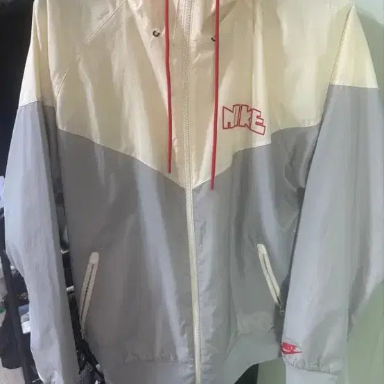 [BUNJANG] Nike Windrunner Jacket Yellow/Grey L / 나이키 바람막이 윈드러너 옐로우/그레이