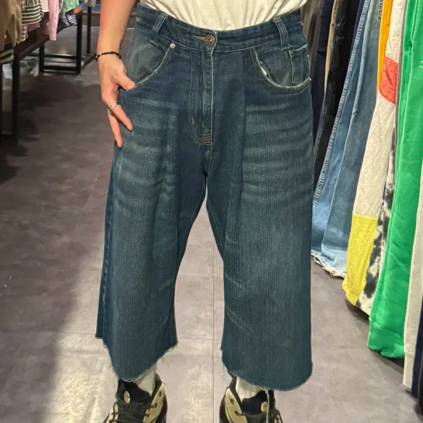 [BUNJANG] IM Vintage Washed Denim Bermuda Shorts / [IM] vtg 워싱 데님 숏팬츠 진청
