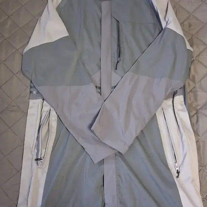 [BUNJANG] Adidas x White Mountaineering Jacket (Size 100) / 아디다스 x 화이트 마운티니어링(Adidas x White Mountaineering)(100)