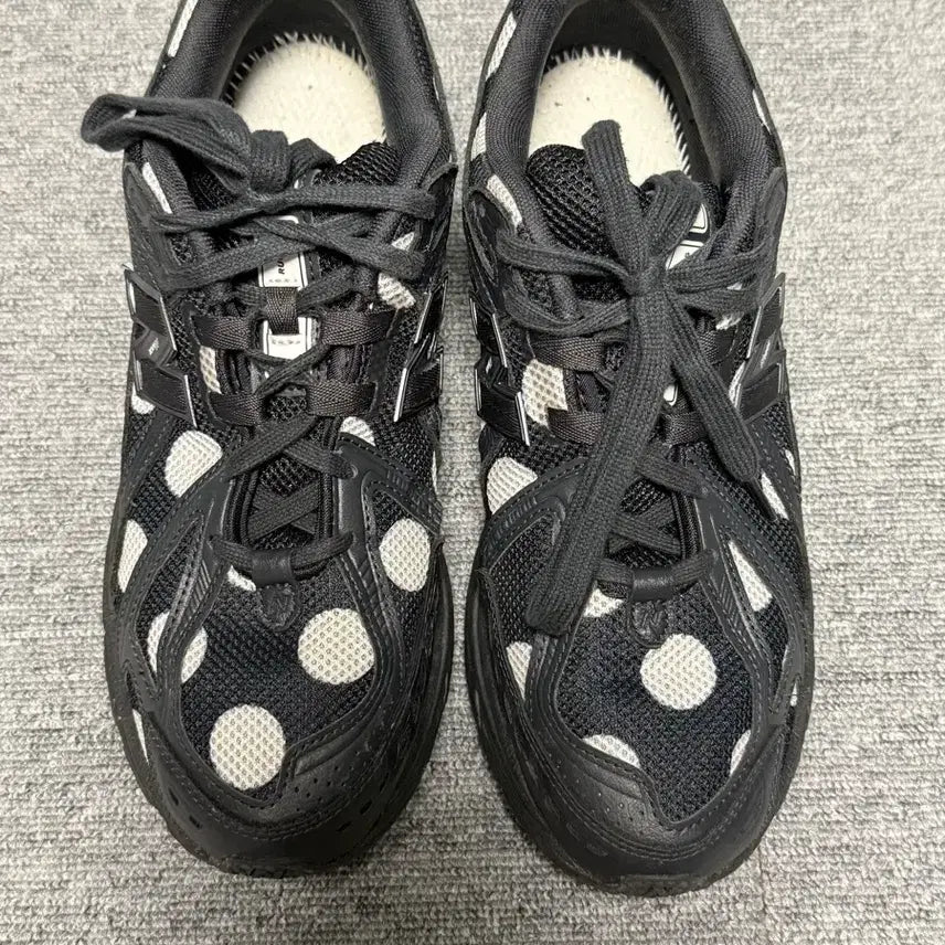 [BUNJANG] New Balance Polka Dot Shoes Size 290 / 뉴발란스 폴카닷 290사이즈