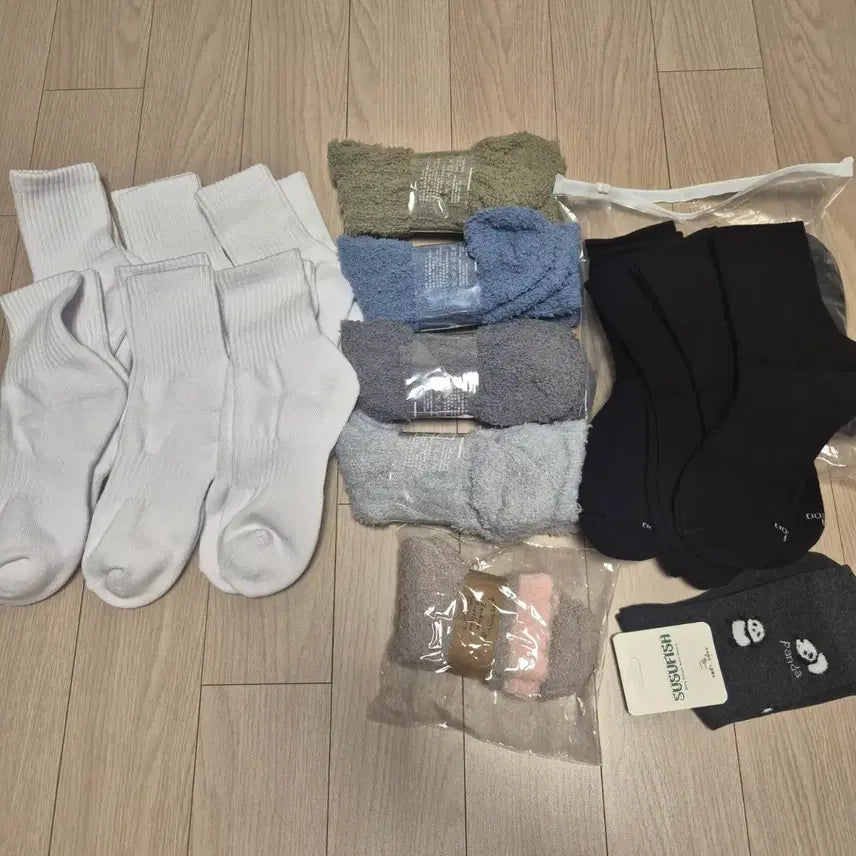 [BUNJANG] Women's Socks Bundle (22 Pairs) / 몽땅)여성 스포츠양말6수면양말5여성양말11개