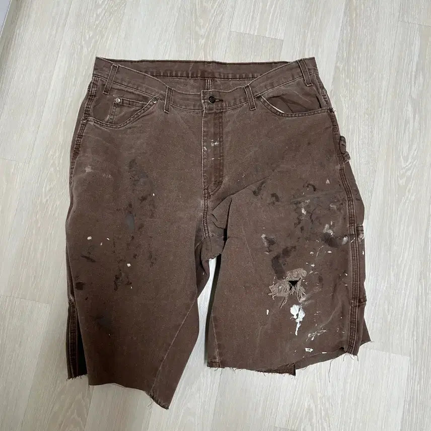 [BUNJANG] Dickies Cutoff Shorts Brown / 디키즈 컷팅 쇼츠 브라운