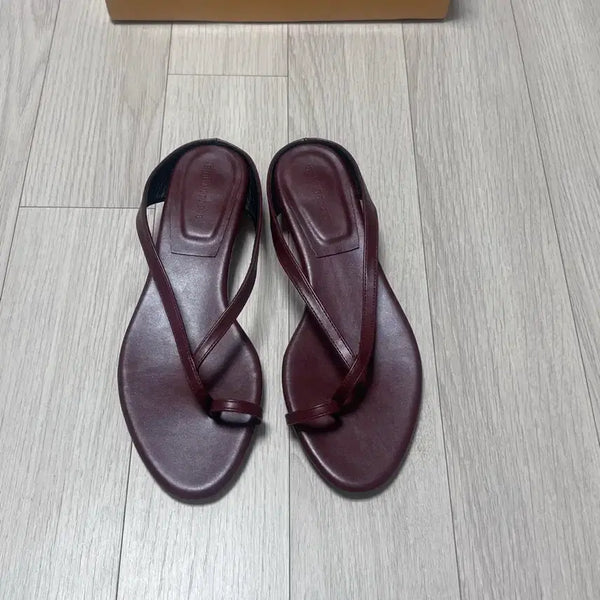 [BUNJANG] Women's Burgundy Round Toe Mule Slides Sandals Low Heel Comfortable / [새상품] 245 버건디 토링 엄지 쪼리 샌들 뮬 슬리퍼힐 로우힐 폭신 발편함