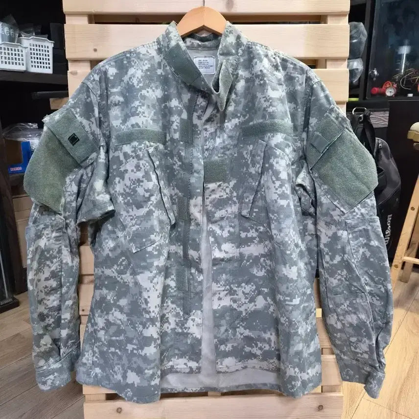 [BUNJANG] US Military ACU Digital Pattern Combat Uniform Top (Large/Regular) / 미군 ACU 디지털 패턴 전투복 상의