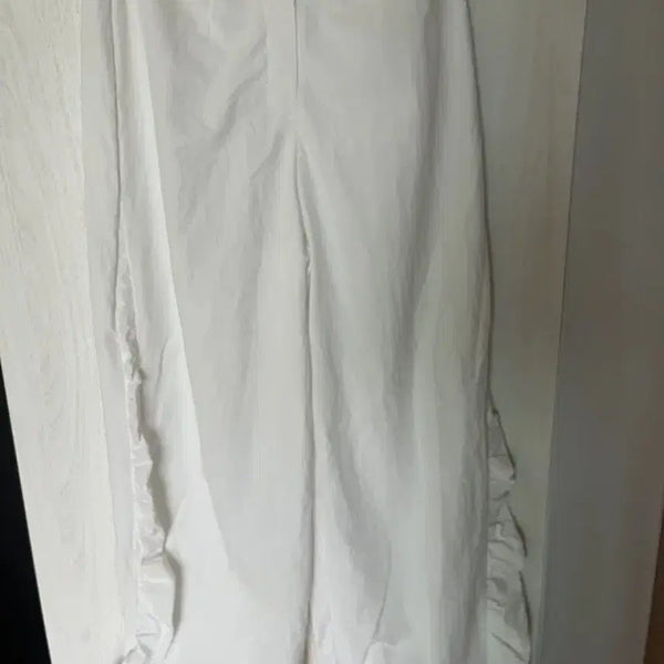 [BUNJANG] MAKE A TOAST White Frill Wide Pants / 화이트 프릴 와이드 팬츠