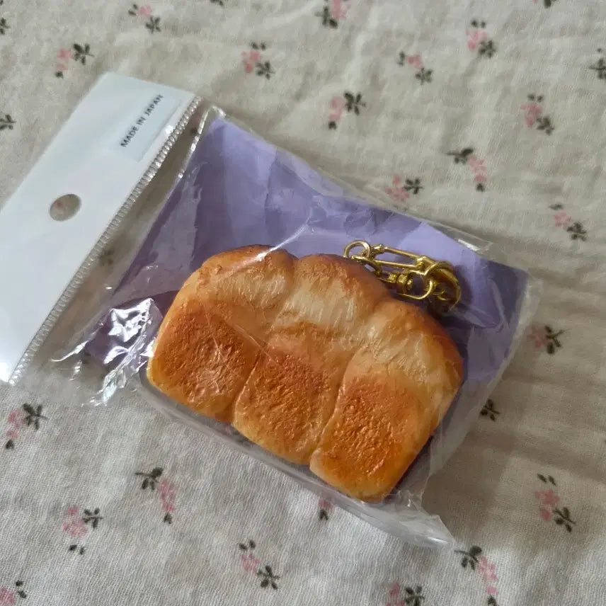 [BUNJANG] Fake Food Japan Realistic Bread Keychain Bag Charm / 페이크푸드재팬 식빵 음식모형 키링 백참