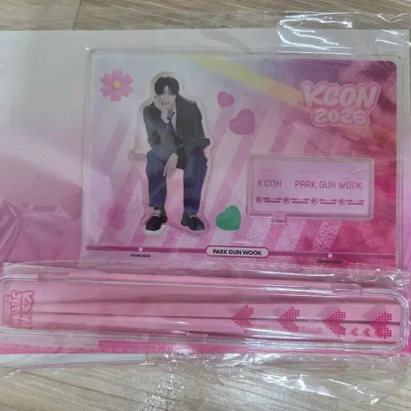 [BUNJANG] ZEROBASEONE Park Gunwook 2026 KCON Acrylic Stand and Chopsticks Set / 2026 KCON 박건욱 아크릴 스탠드 젓가락 세트