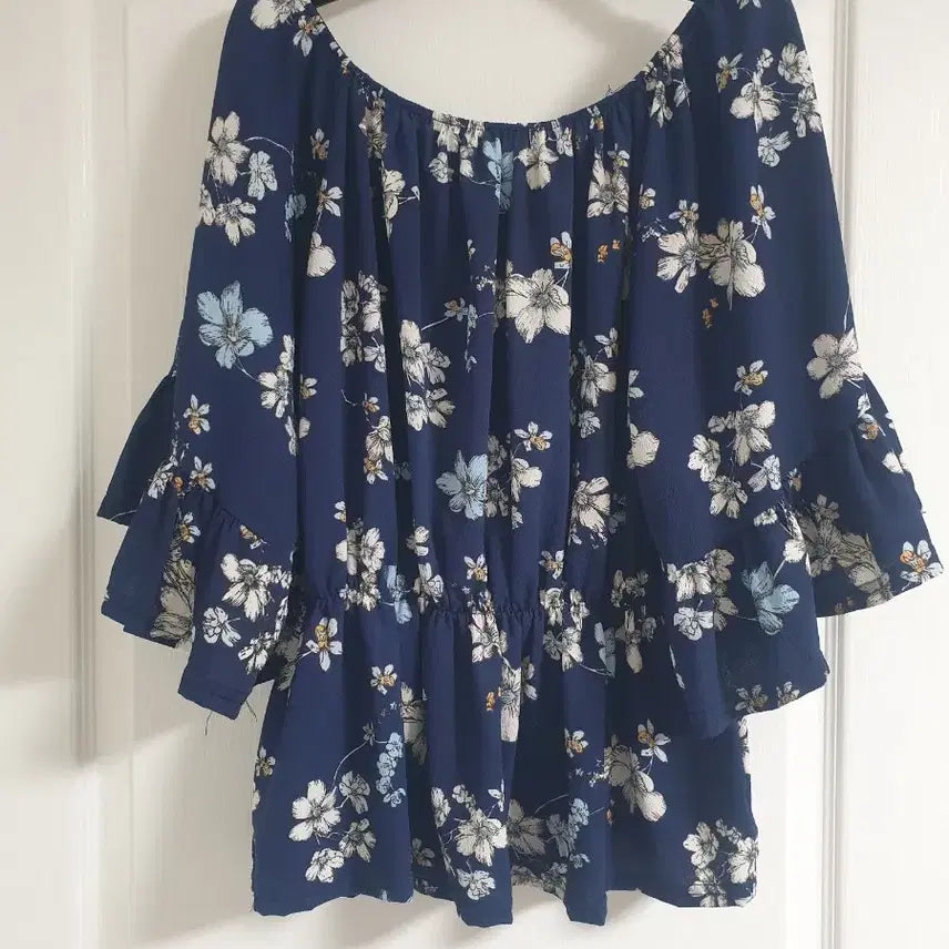 [BUNJANG] Navy Flower Blouse Dance Top / (새상품)댄스복 댄스상의 네이비 플라워 블라우스 댄스복