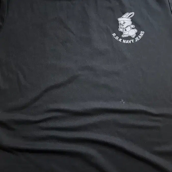 [BUNJANG] NewJeans Navy Collaboration T-Shirt (M) / 단종된 해군 뉴진스 콜라보 티