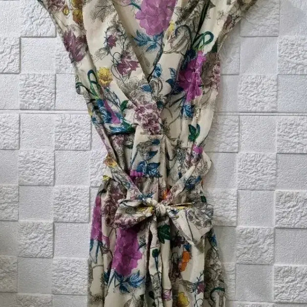[BUNJANG] H&M Floral Pattern Wrap Dress / H&M 플로럴 패턴 랩 원피스 55