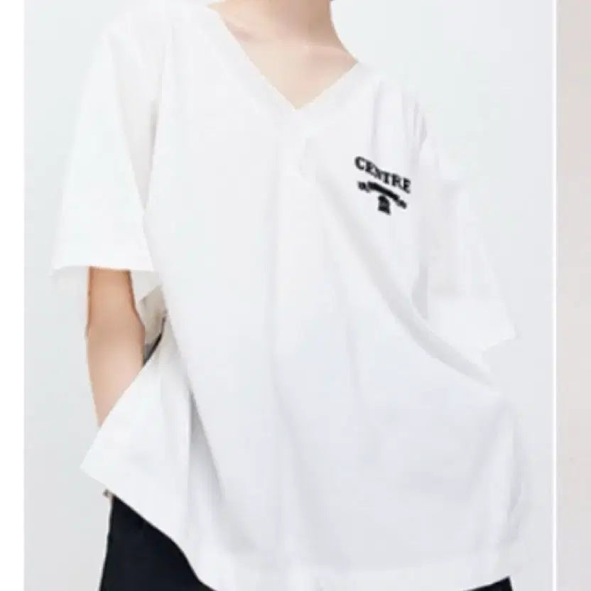 [BUNJANG] System Block Embroidered Logo T-Shirt / 시스템 블럭 티셔츠