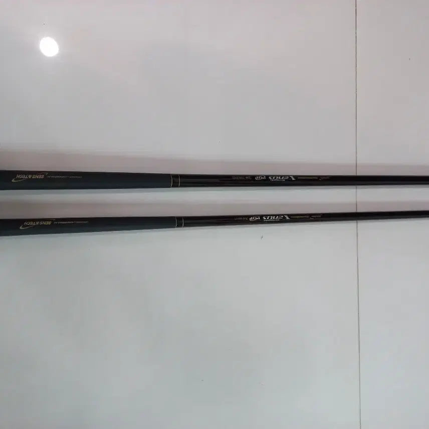 [BUNJANG] Sense & Tech Genus Pop Fishing Rods (2) and 4-Tier Rod Rest / 센스앤텍 제너스 팝 낚시대 2대와 4단받침틀 일괄 팝니다