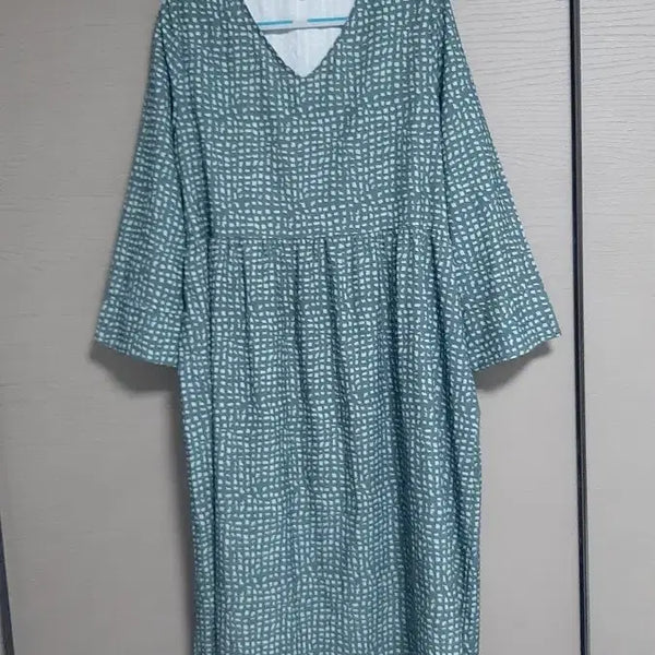 [BUNJANG] Green Plaid Pattern Dress (Size 88-99) / 그린색상사각무늬원피스(88~99)