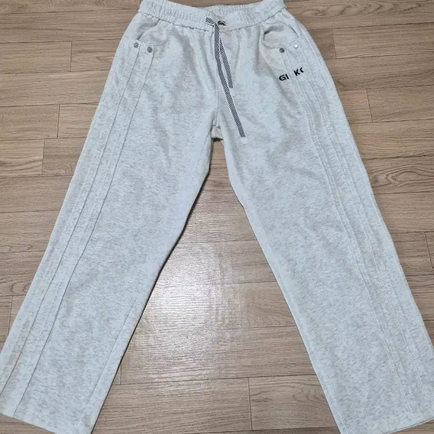 [BUNJANG] Vintage White Sweatpants Unisex Free Size / 빈티지 화이트 츄리닝 바지 프리사이즈 남/여 공용