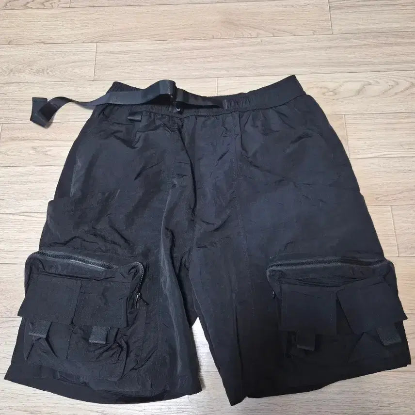 [BUNJANG] Vintage Black Cargo Magazine Pouch Shorts / 빈티지샵 블랙 카고 탄창주머니 반바지