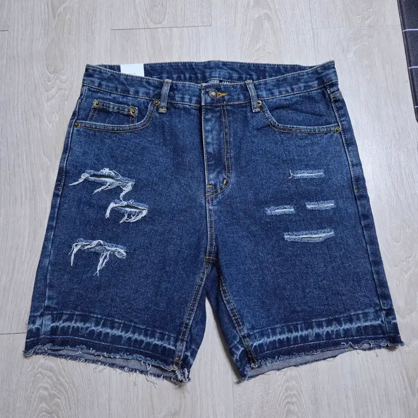 [BUNJANG] Women's Distressed Denim Shorts Size L / 여성 데미지 청반바지 새옷