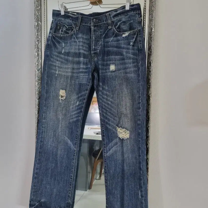 [BUNJANG] Abercrombie & Fitch Vintage Distressed Denim Jeans Size 34 / 아베크롬비앤피치 빈티지 디스트로이드 데님 청바지 34