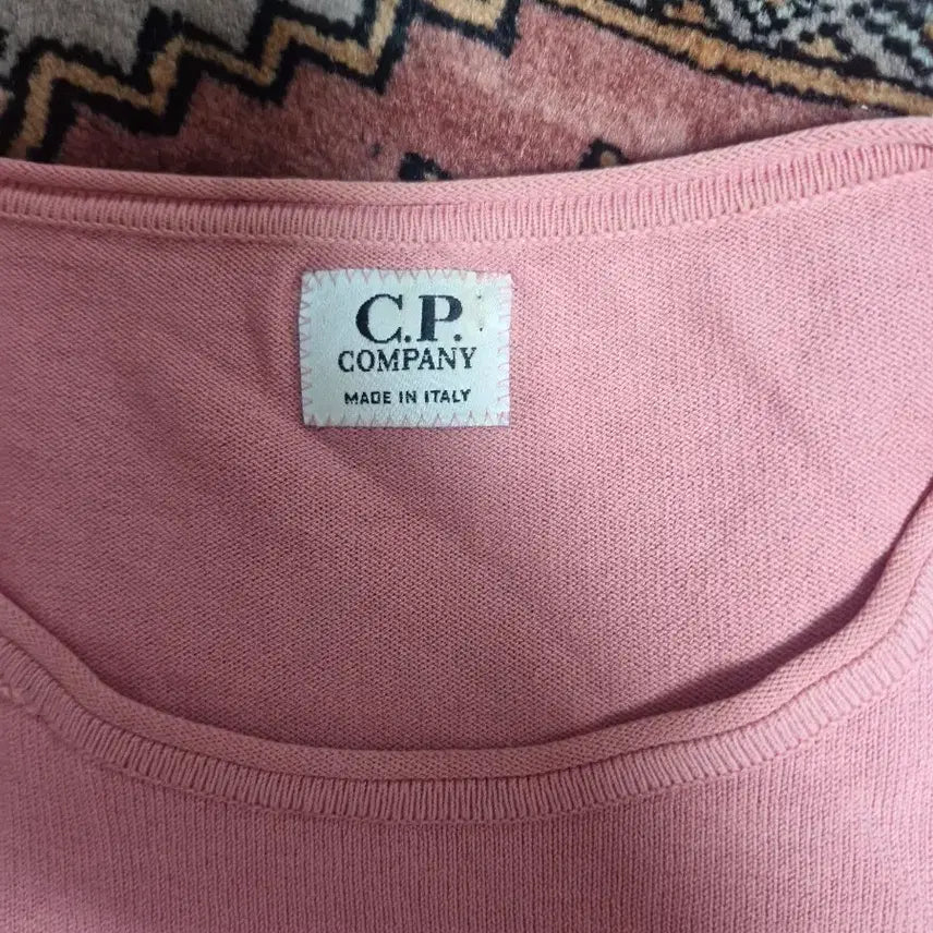 [BUNJANG] C.P. Company Pink Sweatshirt Knit / C.P.컴퍼니 핑크 맨투맨 니트