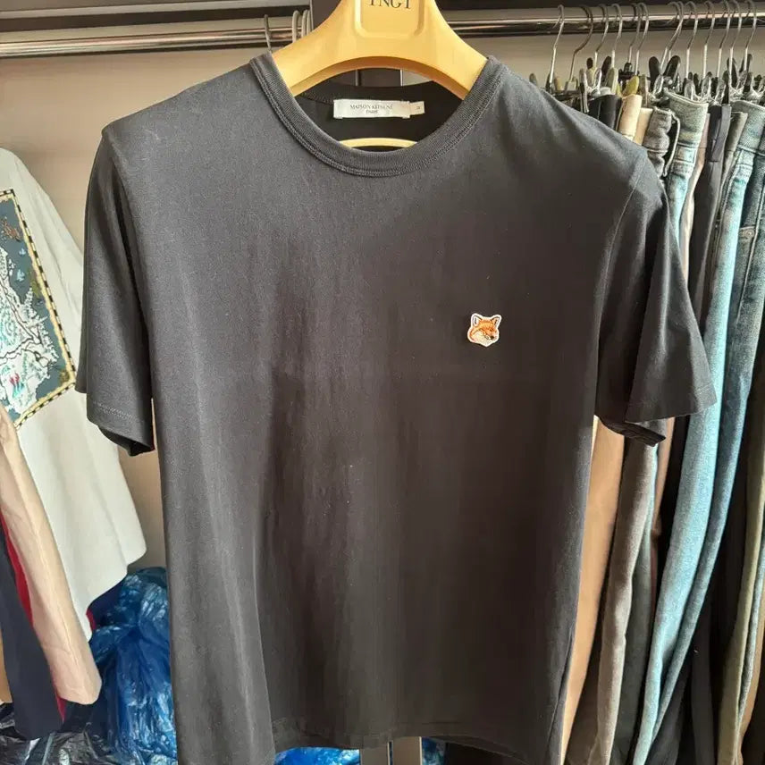 [BUNJANG] Maison Kitsuné T-shirt Black M Size / 미착용) 메종 키츠네 반팔티 블랙 컬러 M 사이즈 팔아요