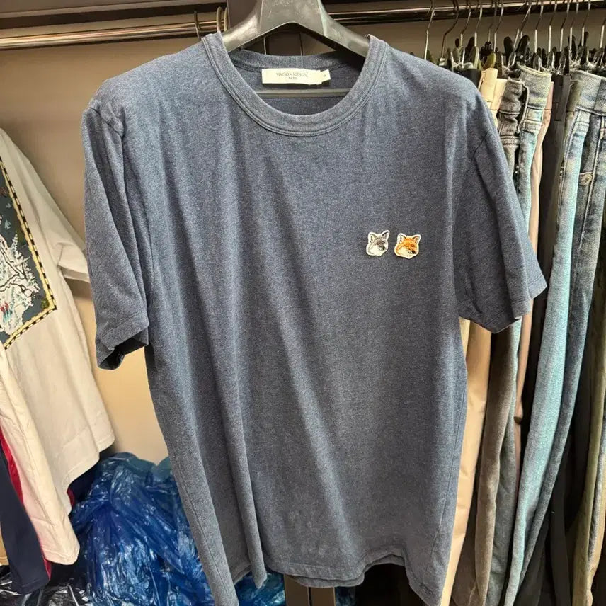 [BUNJANG] Maison Kitsuné Double Fox Patch Short Sleeve T-Shirt Navy M / 메종 키츠네 반팔티 더블 폭스 네이비 컬러 M 사이즈 팔아요