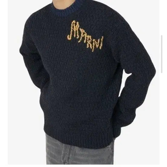 [BUNJANG] MARNI Lettering Logo Round Neck Wool Knit Navy Size 48 (Korean 100) / [MARNI] 레터링 로고 라운드넥 울 니트  48 사이즈(한국 100정도)