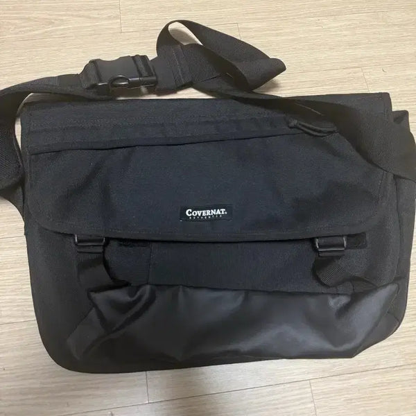 [BUNJANG] Covernat Messenger Bag Crossbody Bag / 커버낫 메신저백 크로스백 가방