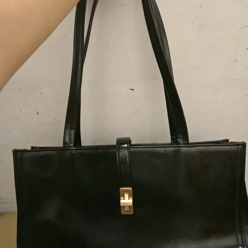 [BUNJANG] MJADE Black Leather Shoulder Bag / 엠제이드 블랙 숄더백 가방