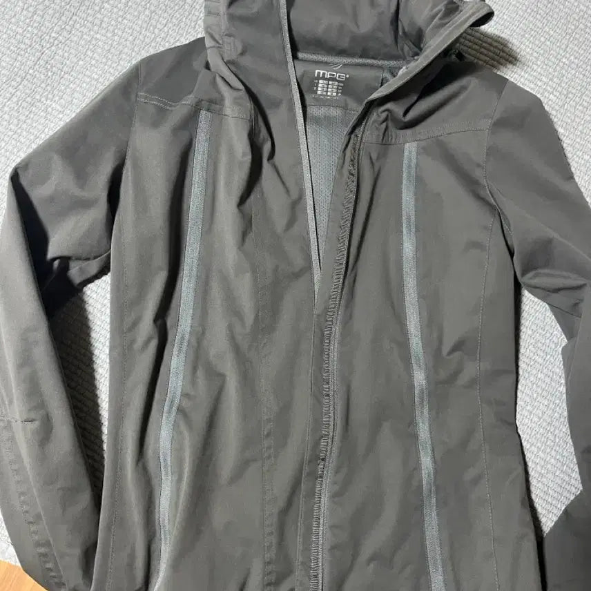 [BUNJANG] Mpg Dark Grey Zip-up Jacket / Mpg 다크그레이 집업 자켓