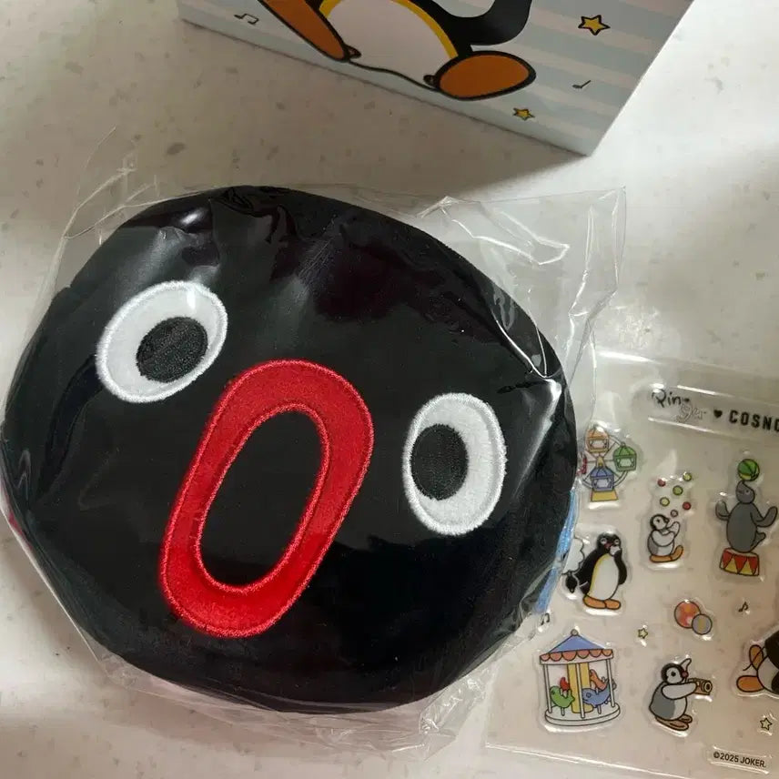 [BUNJANG] Pingu Face Pouch + Sticker Set / [새상품] 핑구 파우치 + 스티커 세트
