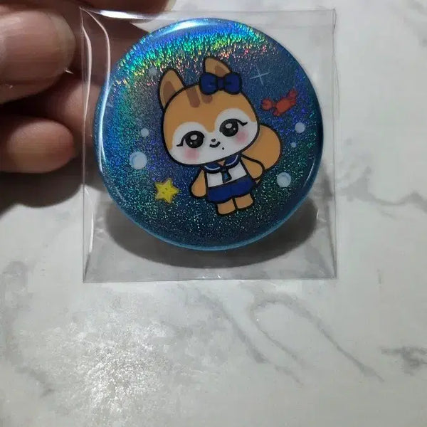 [BUNJANG] IVE MiniBr 'Dive Into MiniBr' Random Pin Button Badge (Dalie, Autumn) / 최저가, 원가양도) 아이브 미니브 잠실 팝업 다이브인투미니브 랜덤 핀버튼 뱃지 달이 가을 다람쥐에버랜드