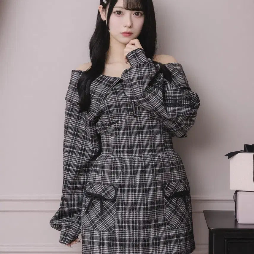 [BUNJANG] Pium Lace Line Check Cut One-Piece Dress / pium 피움 레이스 라인 체크컷 원피스