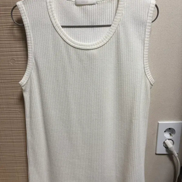 [BUNJANG] Dive In Sleeveless Top - White / 다이브인 나시 화이트 3