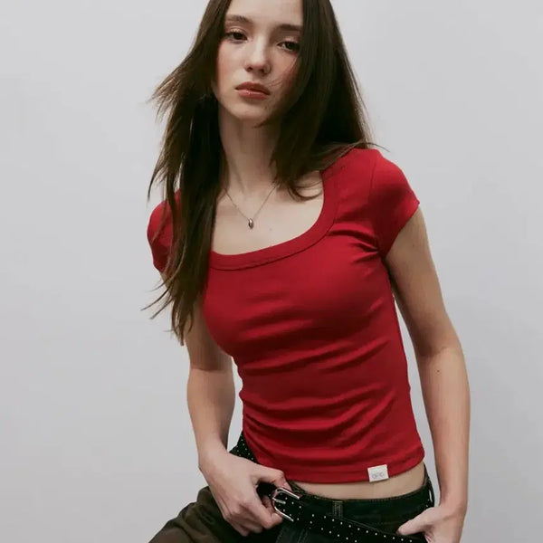 [BUNJANG] Kitty Pottery Classic Soft Deep Square Neck T-Shirt Red / 키티포터리 클래식 소프트 딥 스퀘어넥 티셔츠 레드 새상품
