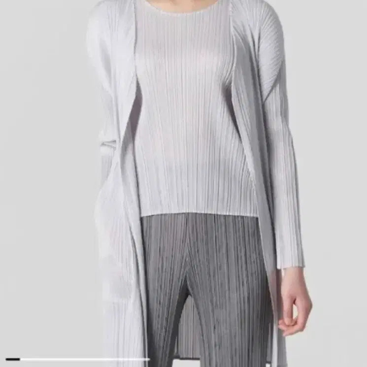 [BUNJANG] Pleats Please Basic Sleeveless Top Light Gray Size 3 / 플리츠플리즈 베이직탑 라이트그레이 3사이즈