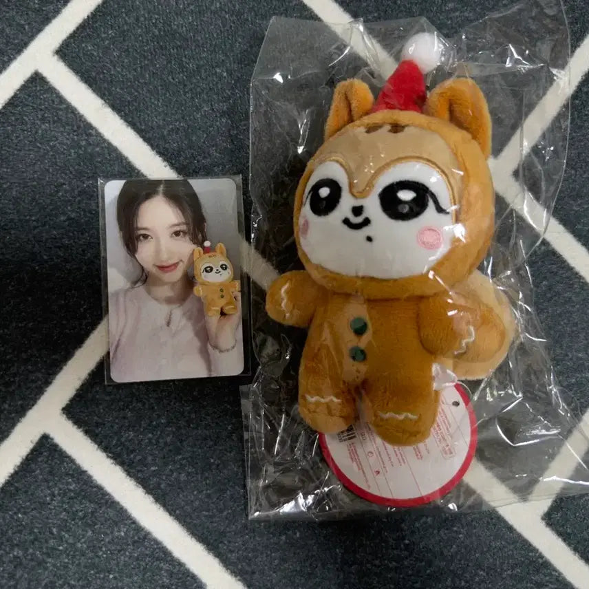 [BUNJANG] IVE Rei Dalbit Christmas Mini-Bebe Doll + Photocard (Sealed) / 미개봉) 아이브 가을 달이 크리스마스 미니브 인형 + 포카