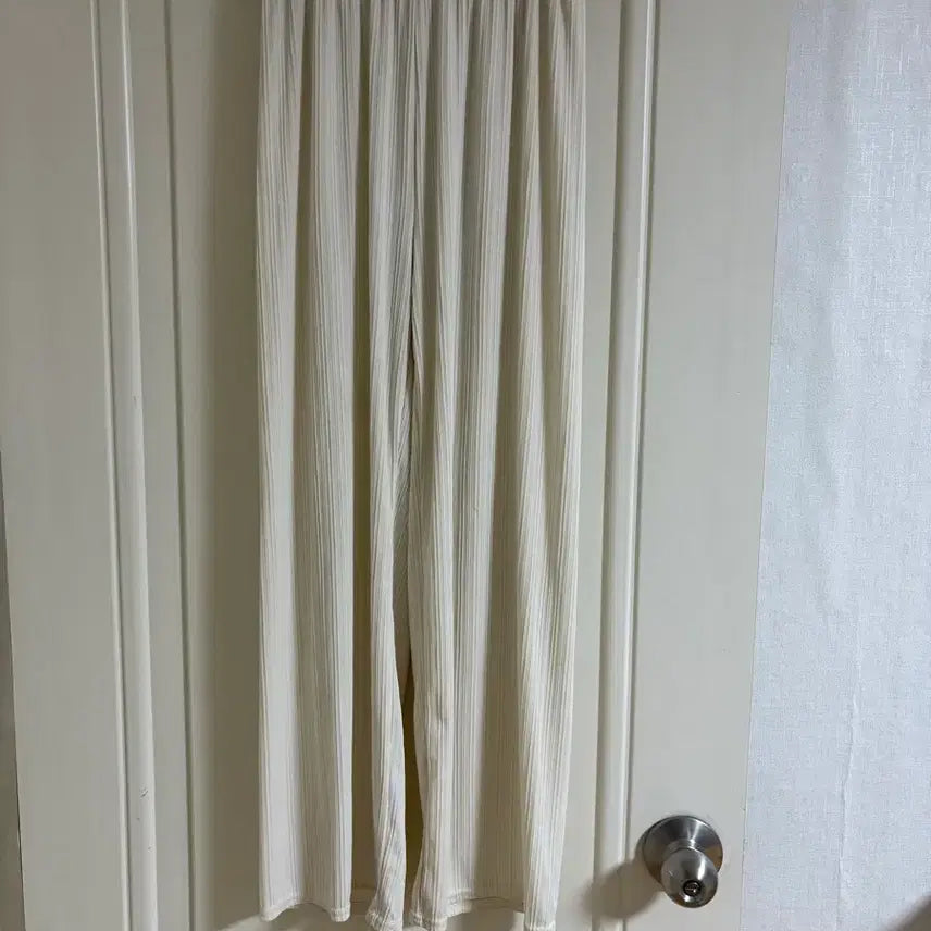 [BUNJANG] Pleated Elastic Waist Summer Pants - Ivory / 5만원대구매) 플리츠 밴딩 바지 여름바지 화이트 아이보리