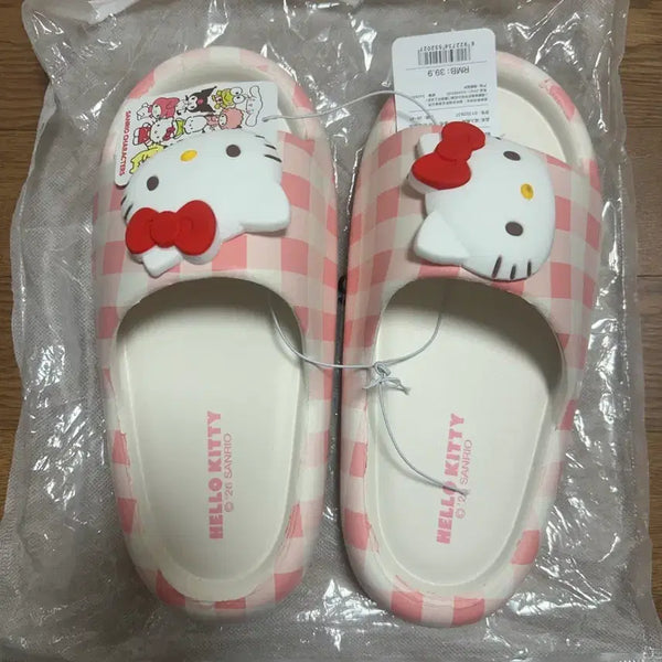 [BUNJANG] Hello Kitty Plaid Slippers Size 240 (US 7) / 체크 헬로키티 슬리퍼 240 새상품