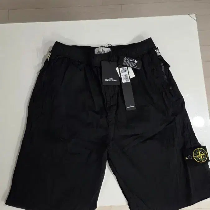 [BUNJANG] Stone Island Nylon Metal Bermuda Pants Black / 스톤아일랜드 나일론메탈 버뮤다팬츠 블랙 국내판 30