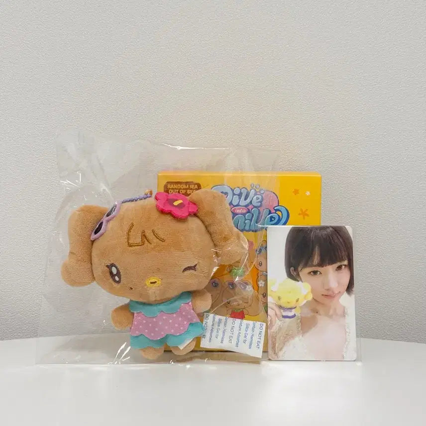 [BUNJANG] IVE Rei Mini've Tanning Nauri Doll Keyring POB Set / 아이브 레이 미니브 팝업 태닝 나오리 인형 키링 특전 포카 세트
